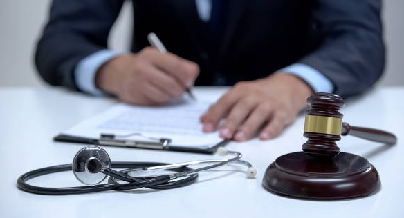 The Role of a Healthcare Fraud Lawyer in Protecting Your Rights