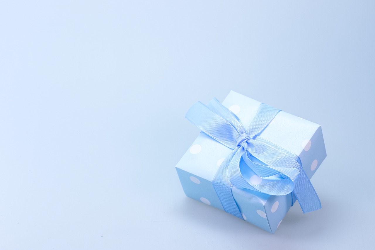 Unspoken Rules of Gift Giving Everyone Should Know
