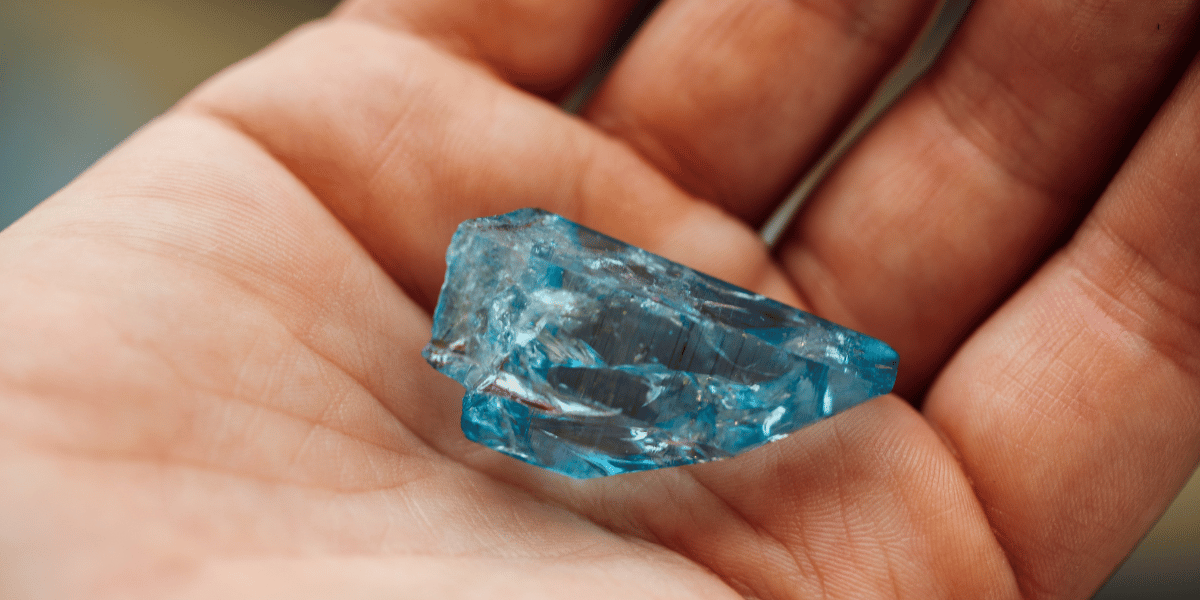 Aquamarine Stone: Meanings, Properties and Powers