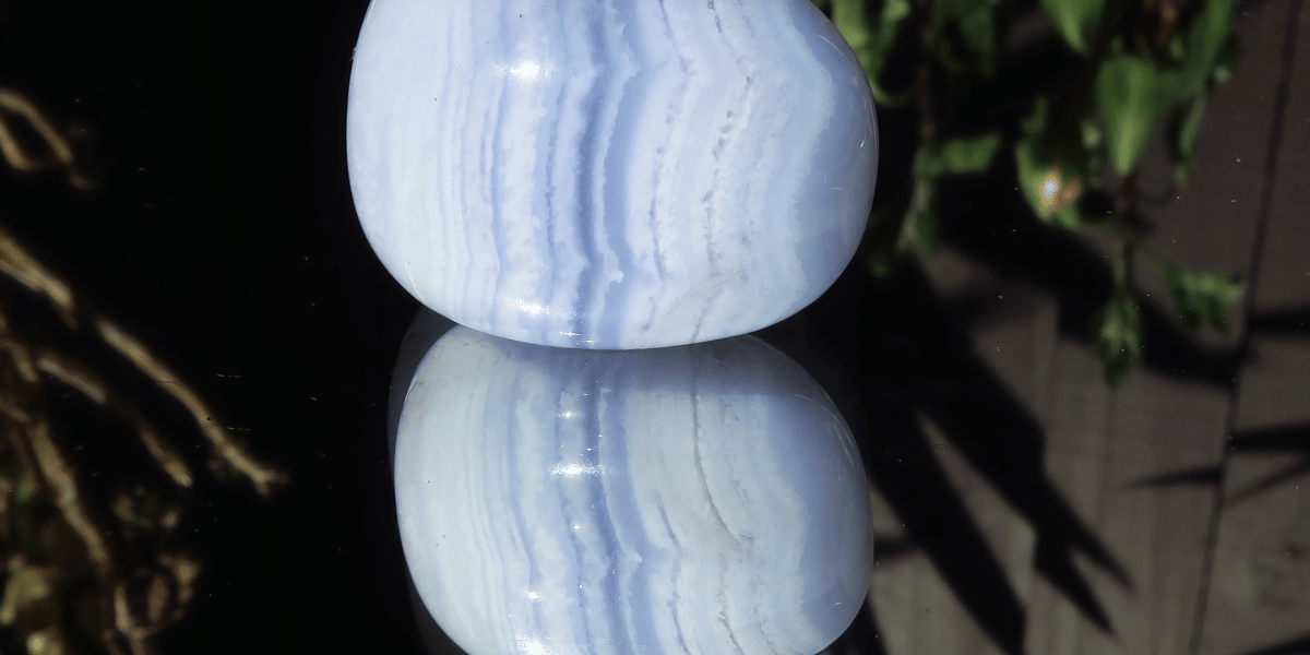 Blue Lace Agate: Meaning, Properties and Powers