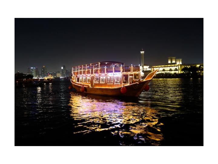 Dhow Creek Escape: Tradition and Luxury in Dubai