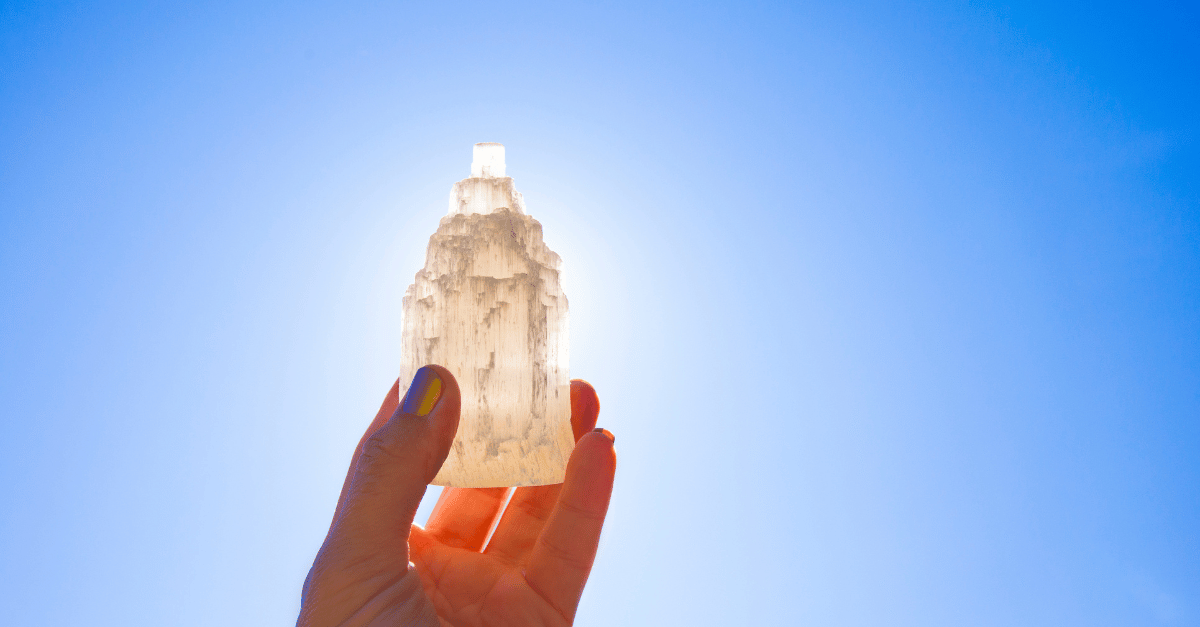 Selenite: Meaning, Properties and Powers