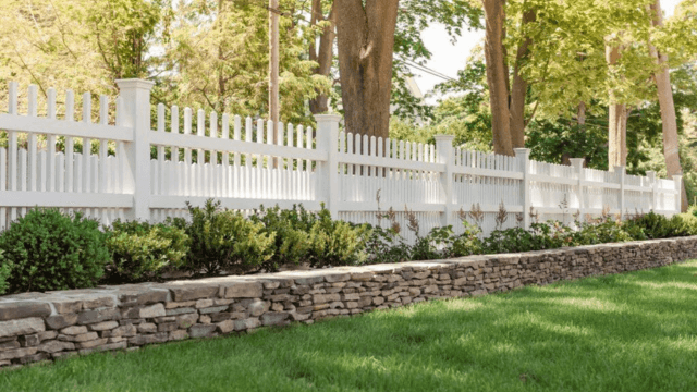 Guidelines for Building a Fence In Your Yard
