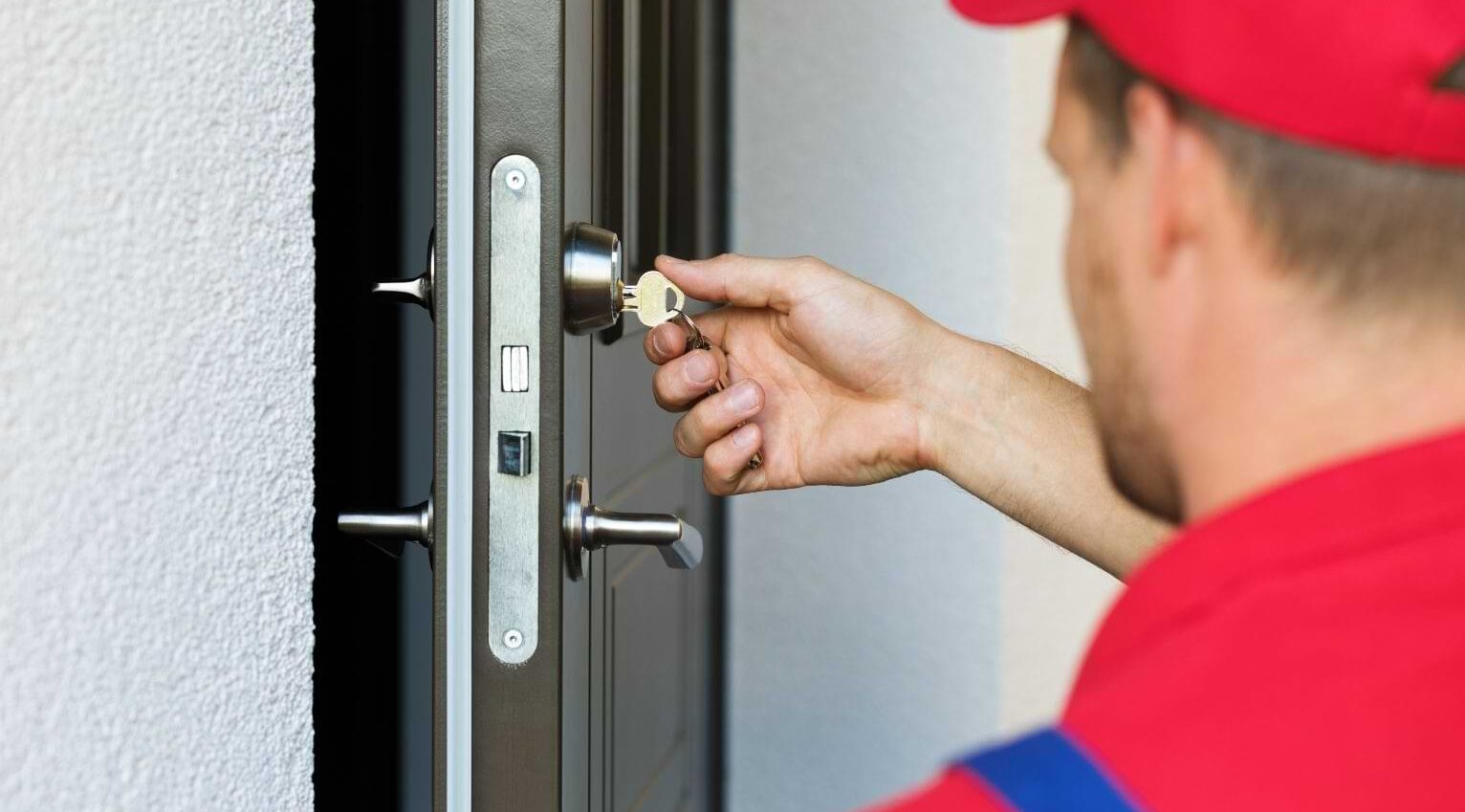 Tips to get the right locksmith