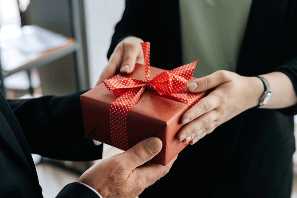 Corporate Gifting in a Virtual World Adapting to Changing Business Environments