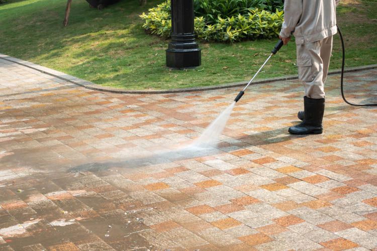 Enhancing Curb Appeal with Professional Power Washing in Texarkana