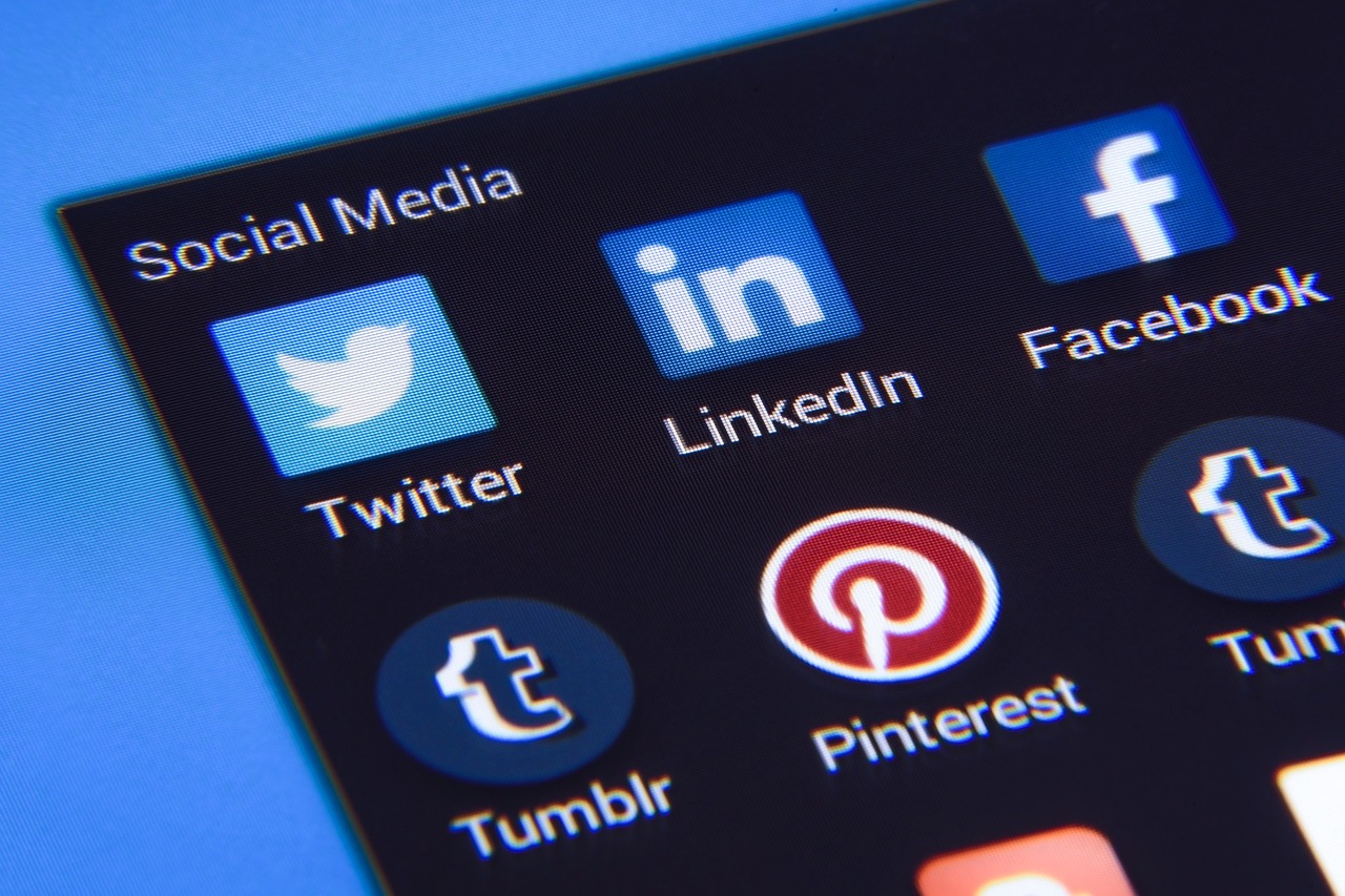 Why Your Company Needs Social Media Background Check Services