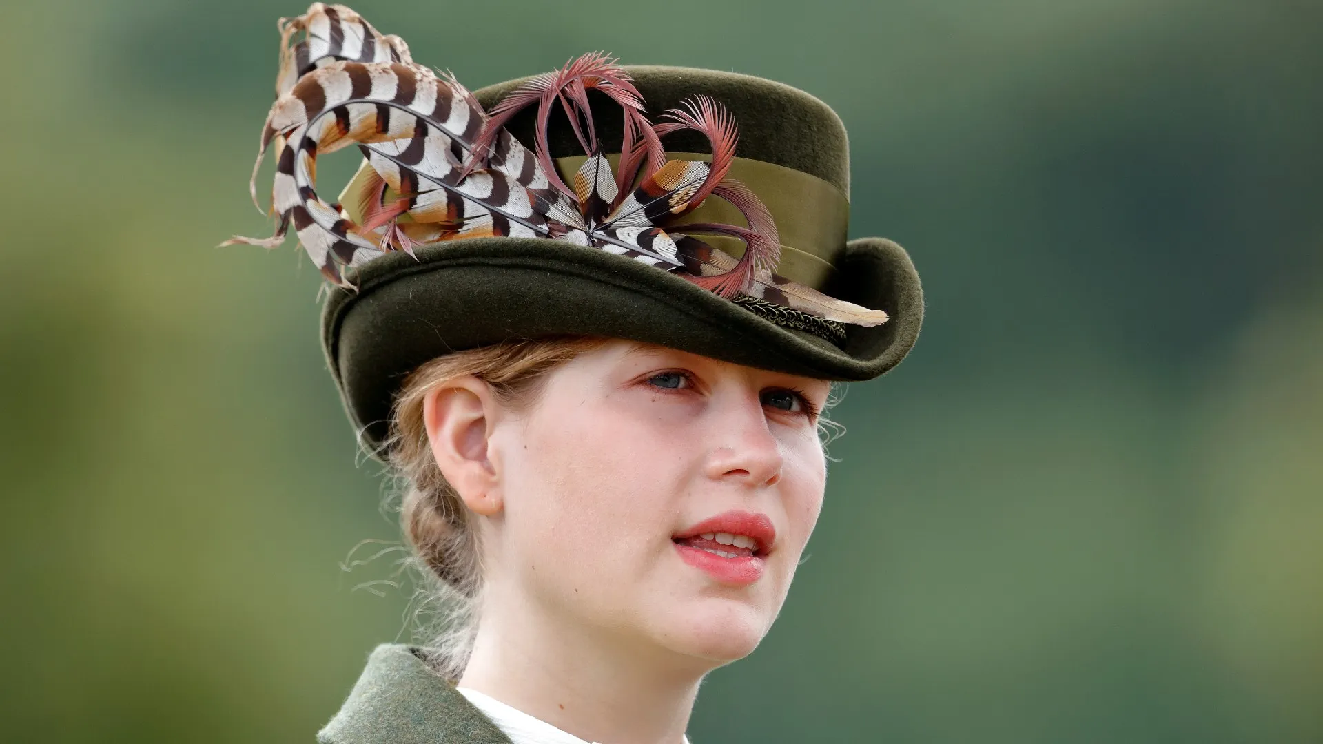 Lady Louise Windsor-Net Worth 2022/2021,Salary,Age,Height,Bio....