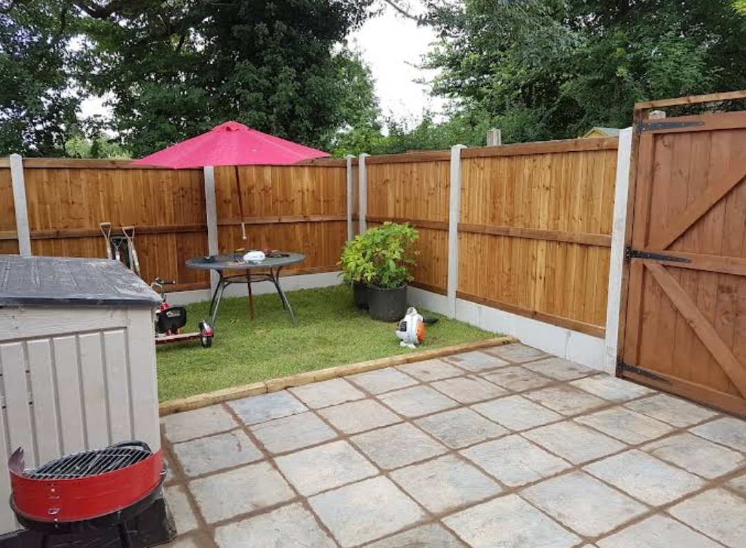Noise Reduction Shield: Creating Tranquil Spaces with Quality Fencing