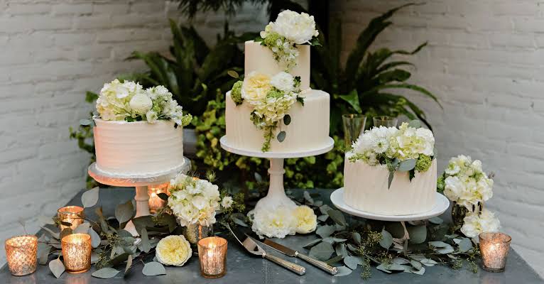 How to Personalize Your Wedding Cake
