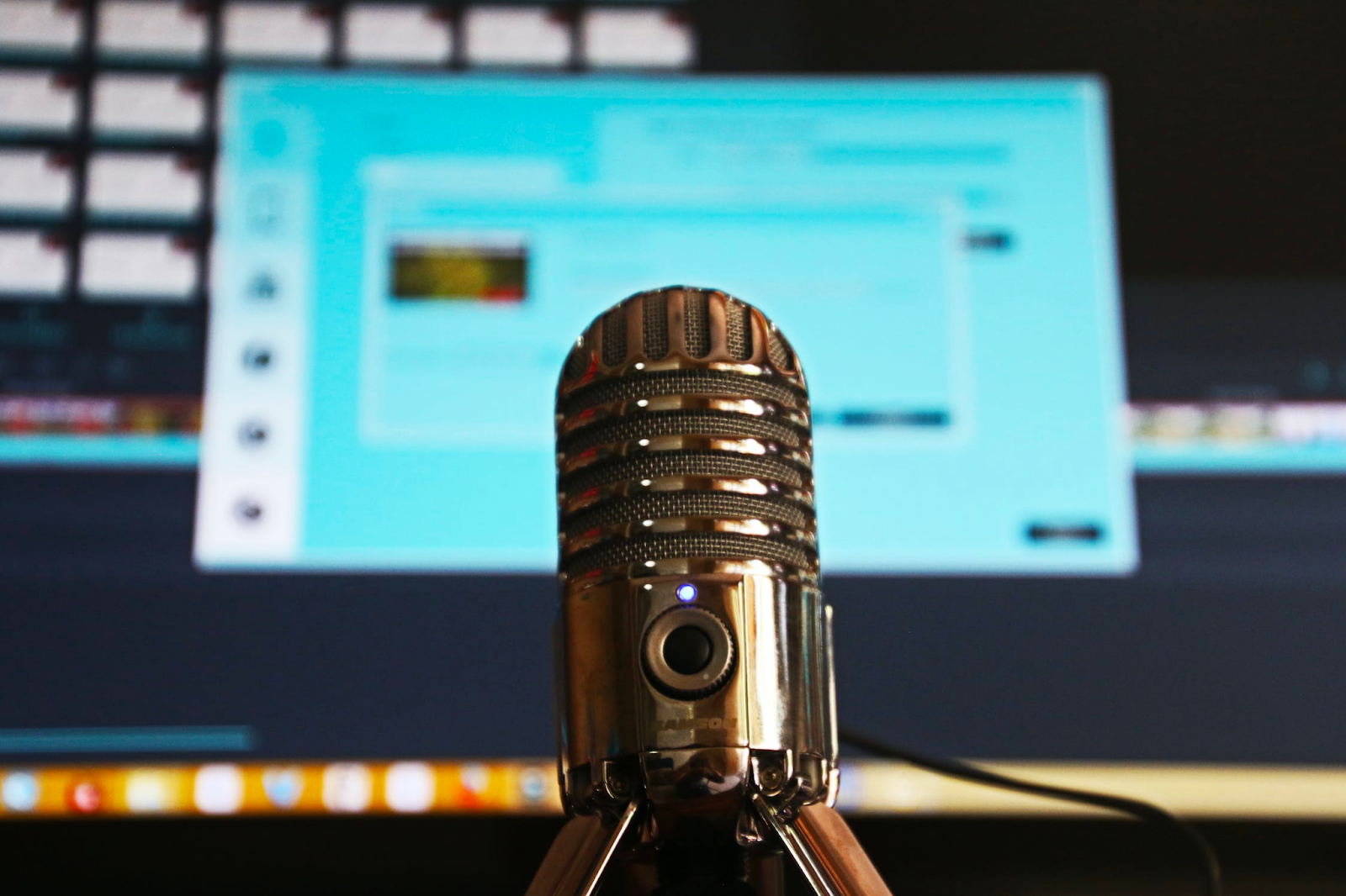 6 Best Podcast Apps for iOS and Android