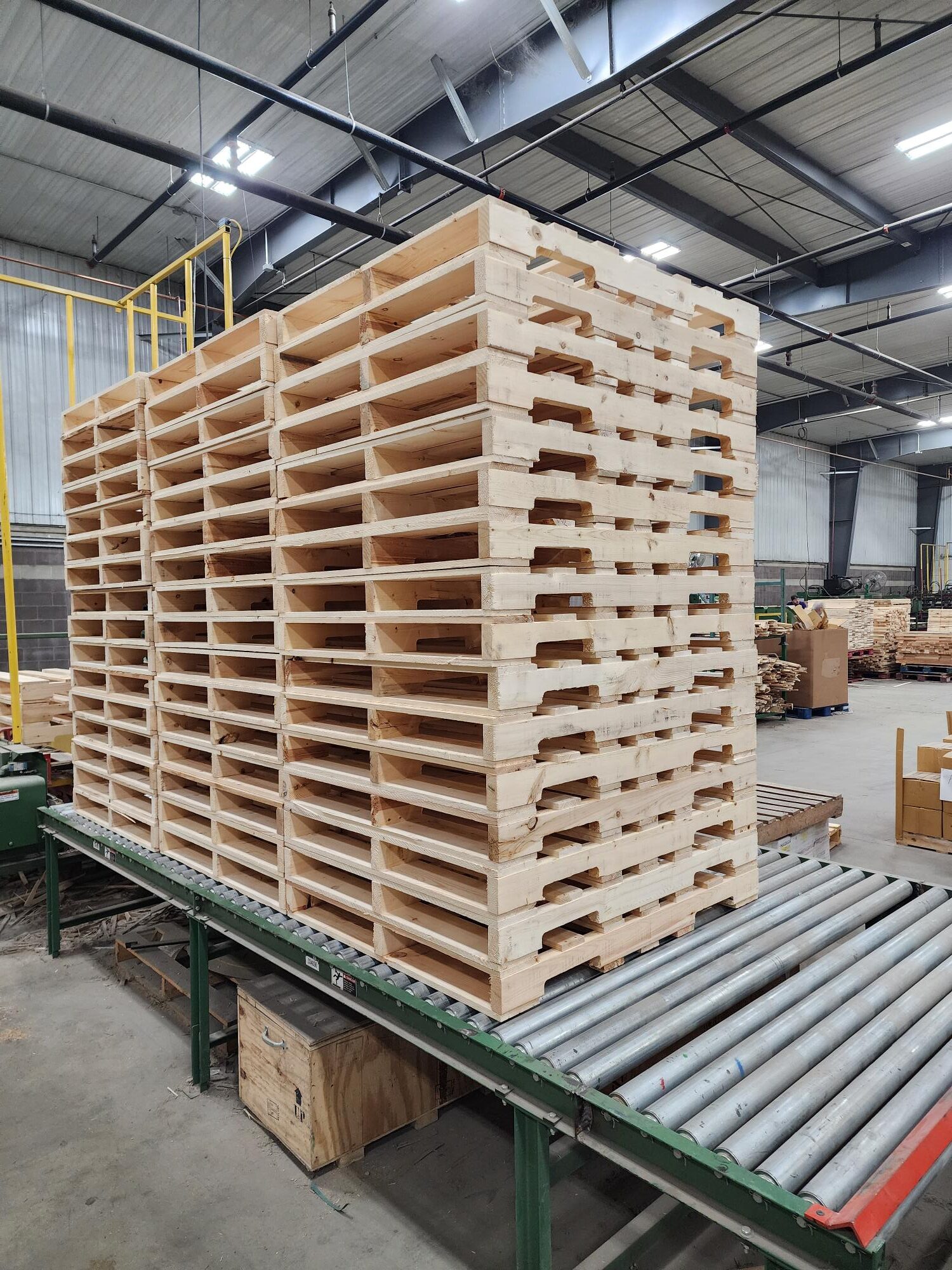 Buying a Truckload of Pallets: Purposes and Thoughts