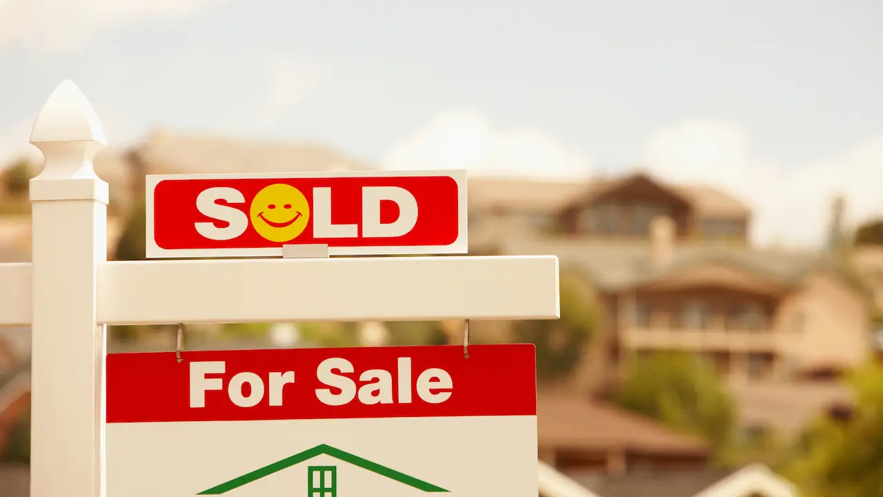 Selling Your House in Converse, TX? Consider These Factors Before Working with Houses4Texas