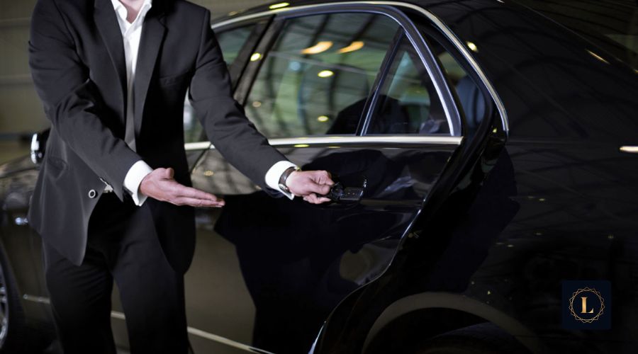 Chauffeur Service NYC by Lux – Unlocking Luxury and Efficiency