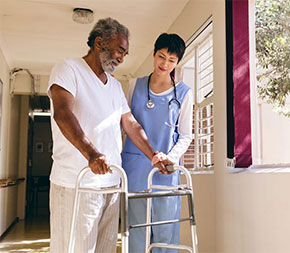 How Certified Nursing Assistants Make a Difference in Elder Companion Care