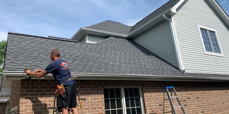 How to Choose the Right Roofing Contractor: Tips for Homeowners